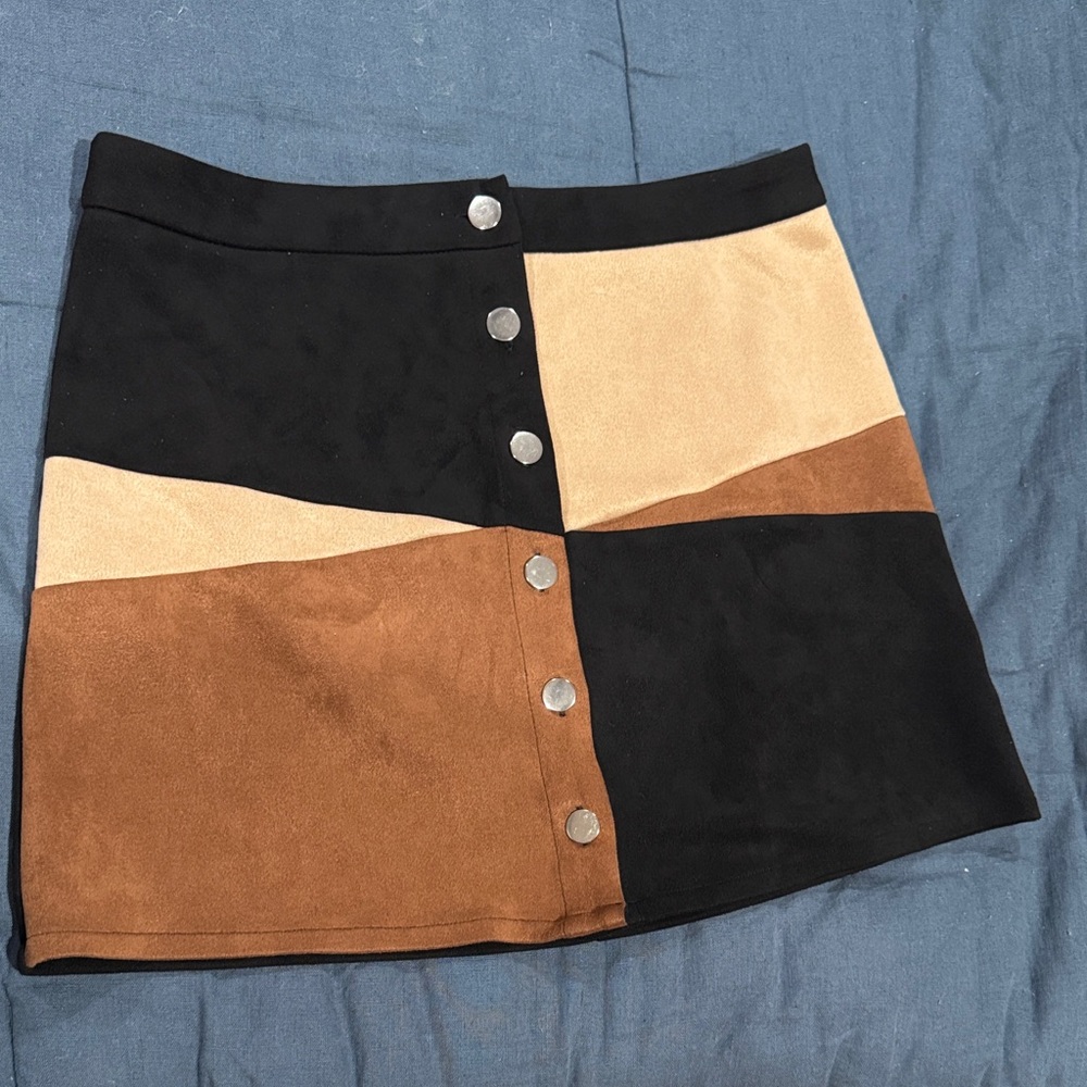 Colorblock Button-Front Suede Mini Skirt - Black & Brown